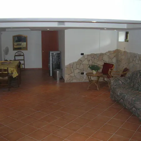 Tavernetta Apartment *